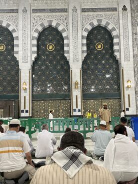 A Palestinian man performing Hajj weeps during prayer. (Photo courtesy of Omar Suleiman)